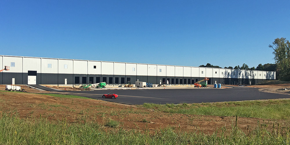 Steel building warehouse - 400,000 square feet in size