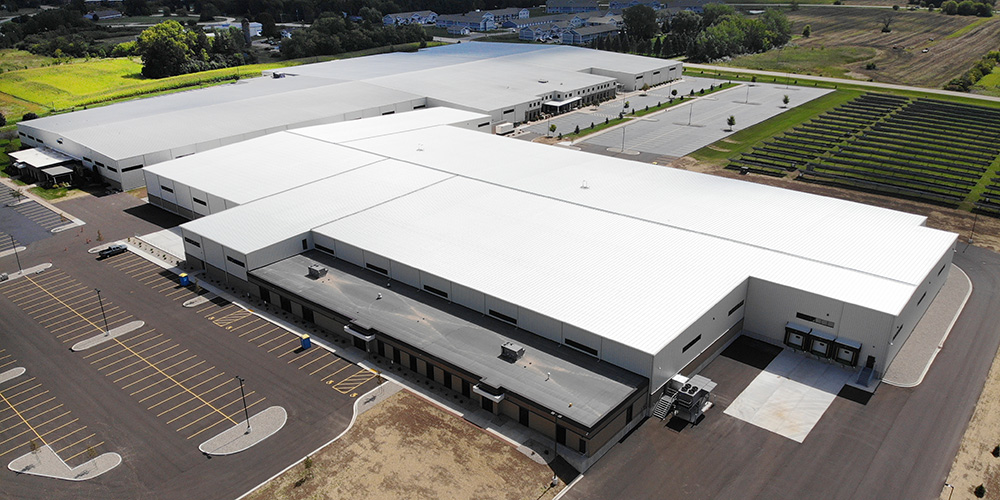 Metal building warehouse