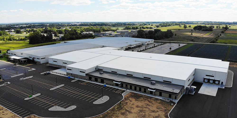 Warehouse and distribution metal building